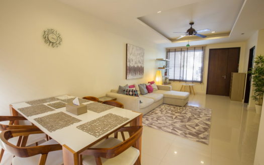 Modern 3 bedroom townhouse in Laguna Park