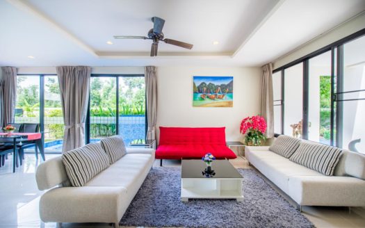 Pool Townhouse in Laguna Park
