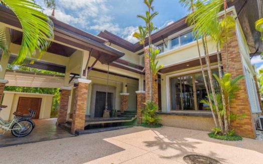 Laguna Homes Villa