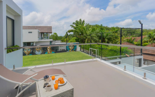 Stylish villa in Pasak