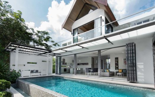 Stylish villa in Pasak