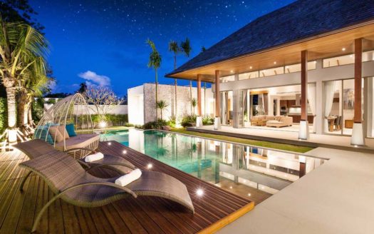 New Botanica lakeside Villas on Layan
