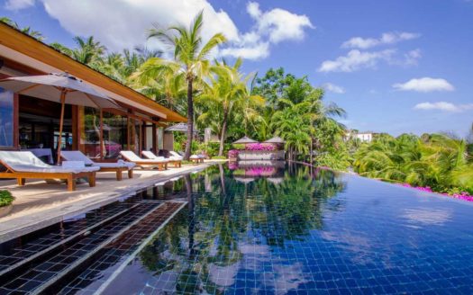 Andara villa on Kamala with sea views