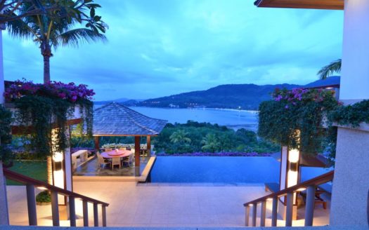 Andara villa on Kamala with sea views