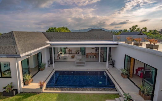 Stylish villa on Layan